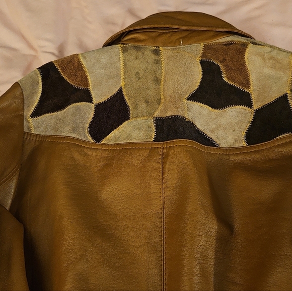 Vintage faux leather and suede it's jacket. Rare find! Good condition - Picture 4 of 7